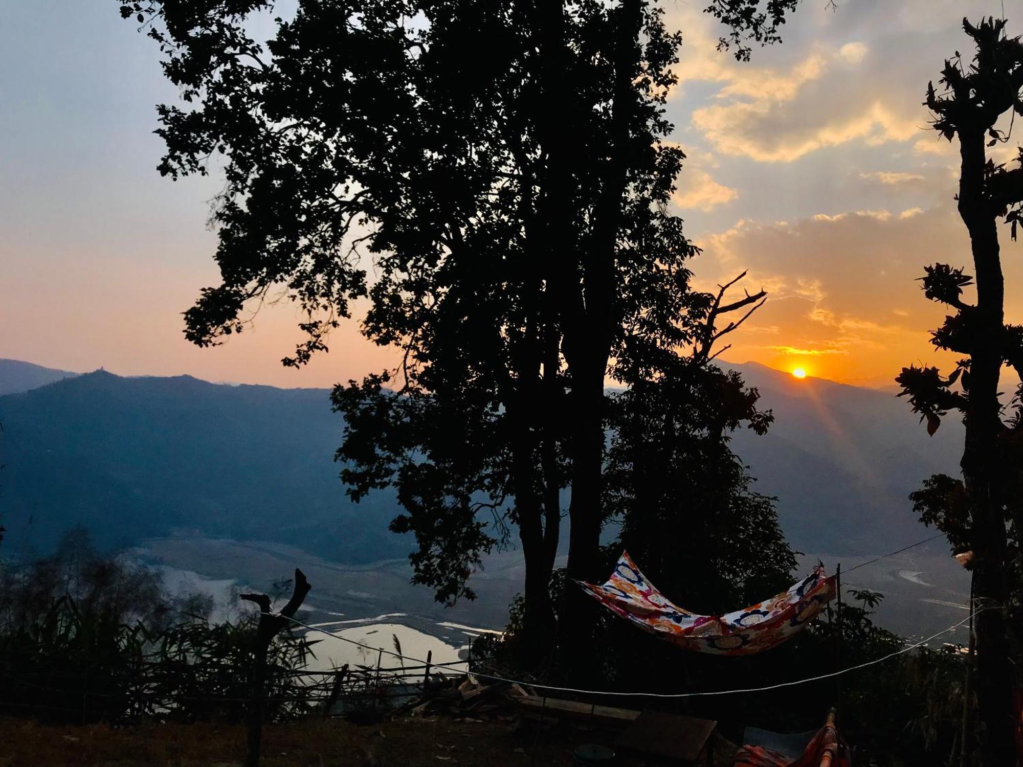Hom'S Homestay & Farmstay Sarangkot Pokhara Esterno foto